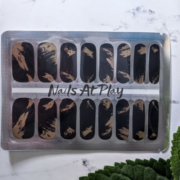 5 for $20 Nail Wraps- Gold Paint Play - Picture 2 of 9
